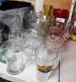 y80- vases & glassware - Image 1