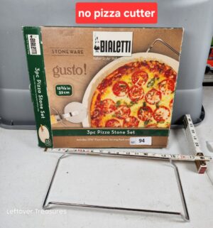 y94- Bialetti 2pc Pizza Stone Set. No Cutter - Image 1