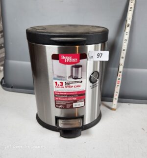 y97- Better Homes 1.3 gal step can - Image 1