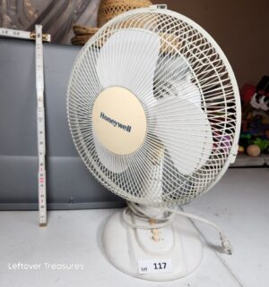 y117- Honeywell 3 speed table fan - Image 1