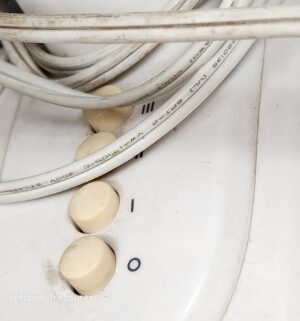 y117- Honeywell 3 speed table fan - Image 2