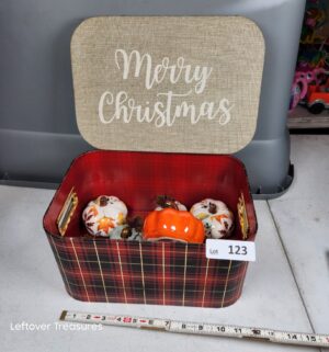 y123- Merry Christmas Box w/ Ceramic Pumpkins - Image 1