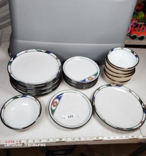 y131- Noritake Kachina stoneware set - Image 1