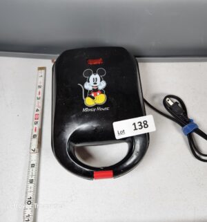 y138- Disney Mickey Mouse electric mini waffle maker