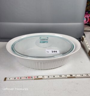 y144- CorningWare 4qt french white - Image 1