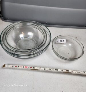 y151- Anchor Hocking Mixing Bowl Set