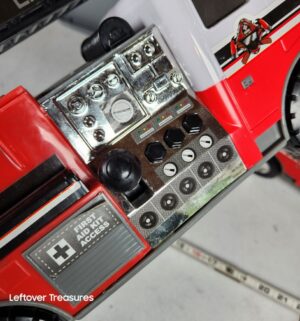 y153- Mighty Fleet Ladder 7 Fire Engines - Image 3