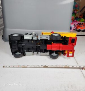 y154- Driven by Battat Large Toy Tow Truck - Image 2