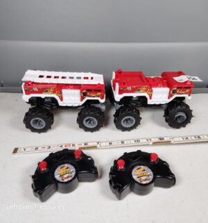 y156- Hot Wheels Monster Trucks 5-Alarm remote control vehicles in 1:24 scale - Image 1