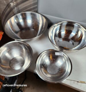 y159- Tramontina ProLine Commercial Grade Mixing Bowls, 1 vintage bowl - Image 2