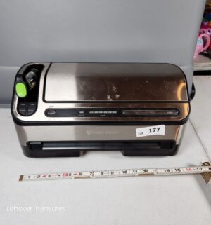 y177- FoodSaver Bag Sealer Model V4980 - Image 1