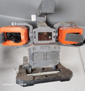 y185- Rechargeable LED Worklight - Image 2