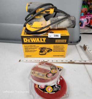 y186- DeWalt Hook & Loop Random Orbit Sander - Image 1