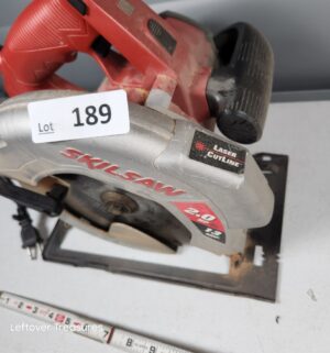 y189- Skilsaw 5681 w/ laser - Image 2