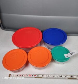 y191- Pyrex Bowl Set