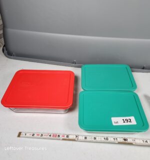y192- Pyrex Covered Dish Set - Image 1