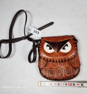 y193- handmade cowhide owl shape coin purse