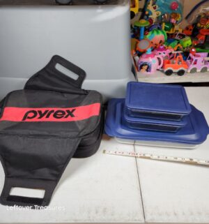 y195- Pyrex Portables insulated food carrier bag - Image 3