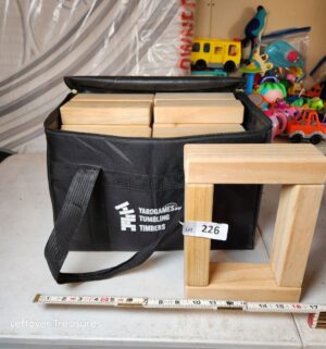 y226- Complete YardGames Tumbling Timbers