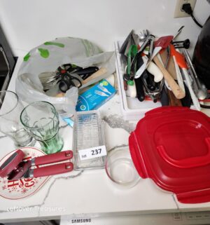 y237- Kitchen utensils, misc