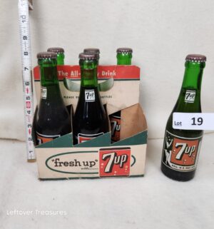 b19- vintage 7 Up soda six-pack from the 1950s