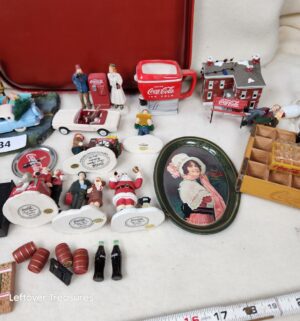 b34- collectible figurines - Image 3