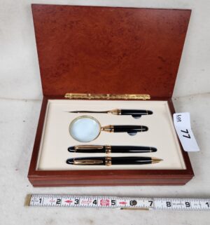 b77- executive desk gift set