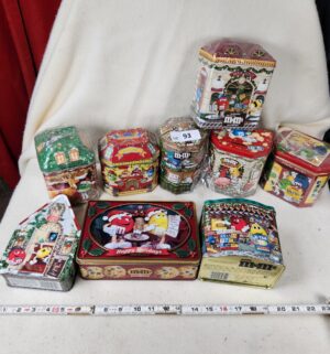 b93- M&Ms Collectible Tin Coin banks