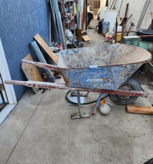 y7- Jackson Construction Wheelbarrow. Good tire