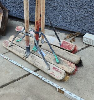 y8- Push Brooms