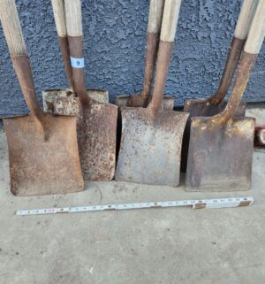 y9- Square Shovels
