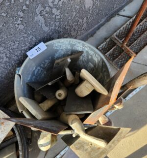 y15- 3 buckets of cement tools - Image 4