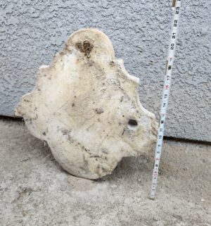 y29- Cement Wall Fountain. No pump - Image 3