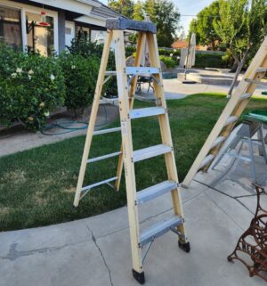 y43- Green Bull 6ft Ladder - Image 1