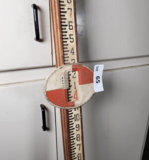 y65- vintage wooden surveying grade rod - Image 2