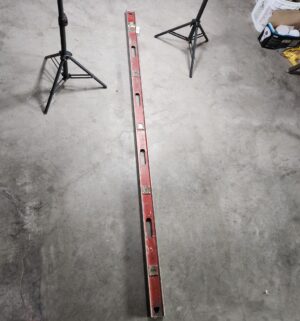 y70- Aluminum Level 78 inch - Image 2