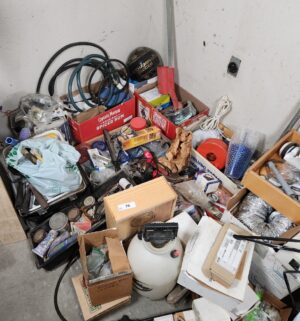 y76- HUGE Pile of useful hardware, and items - Image 1