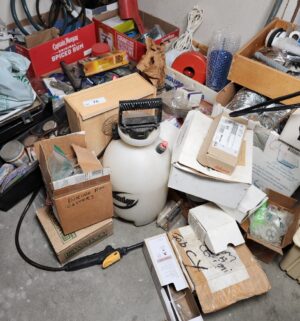 y76- HUGE Pile of useful hardware, and items - Image 6