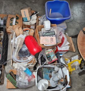 y77- large assortment of useful hardware, products - Image 3