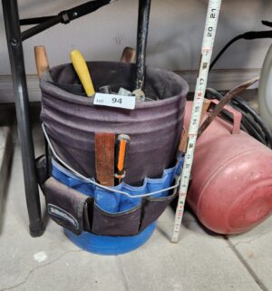 y94- contractors bucket w/ tools - Image 1