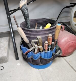 y94- contractors bucket w/ tools - Image 2