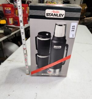 y115- aladdin stanley thermos - Image 1