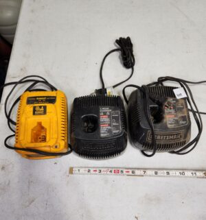 y125- battery chargers - Image 1