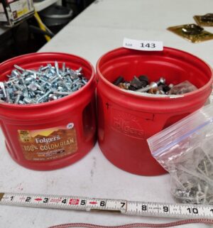 y143- botls, screws - Image 2