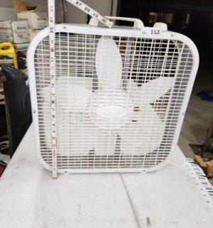 y152- lasko box fan - Image 1