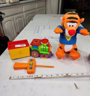 y155- tiger, train toy - Image 1