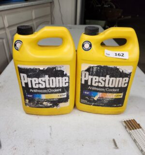 y162- Prestone Coolant. 1 is full - Image 1