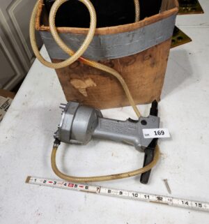 y169- pop riveter - Image 1