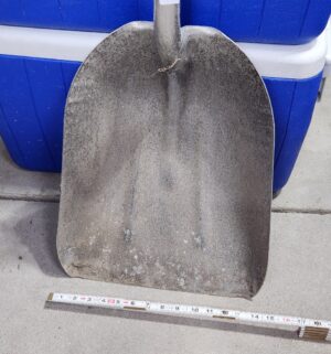 y185- aluminum shovel - Image 2