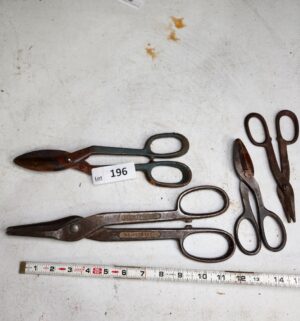 y196- tin snips - Image 1